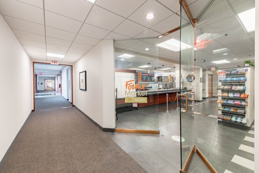 More Photos Of 1301 W Long Lake Rd, Troy Office For Lease