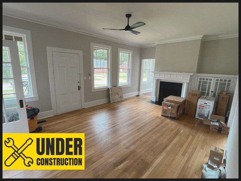 More Photos Of 406 S Lewis St, Lagrange Office For Lease
