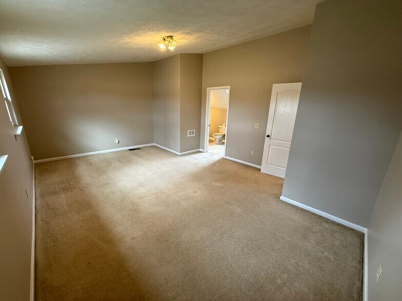 More Photos Of 315 S Posey Hill Rd, Mount Juliet Loft Creative Space For Sale