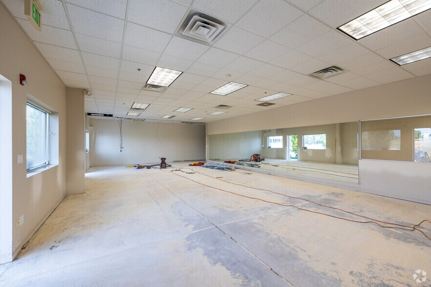 More Photos Of 3001 Industrial Ln, Broomfield Research And Development For Lease