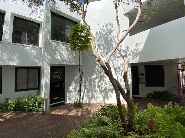 More Photos Of 1266 1st St, Sarasota Medical For Lease