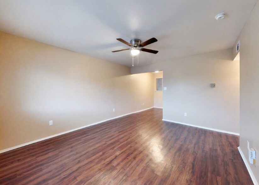 Primary Photo Of 100 N Randolph Dr, Dallas Apartments For Sale