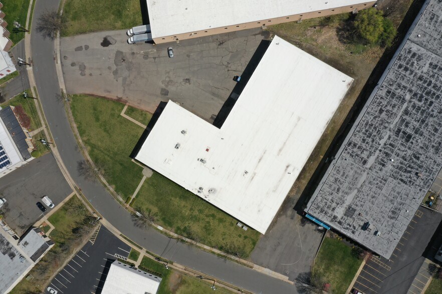 More Photos Of 230 Liberty St, Metuchen Warehouse For Sale