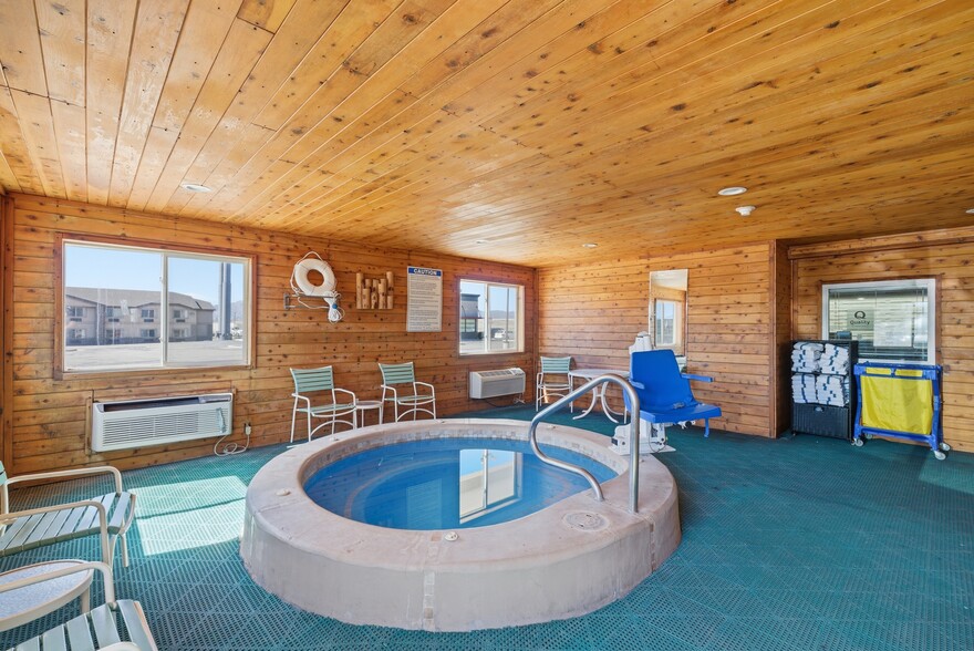 More Photos Of 626 W 1400 N, Beaver Hotel For Sale