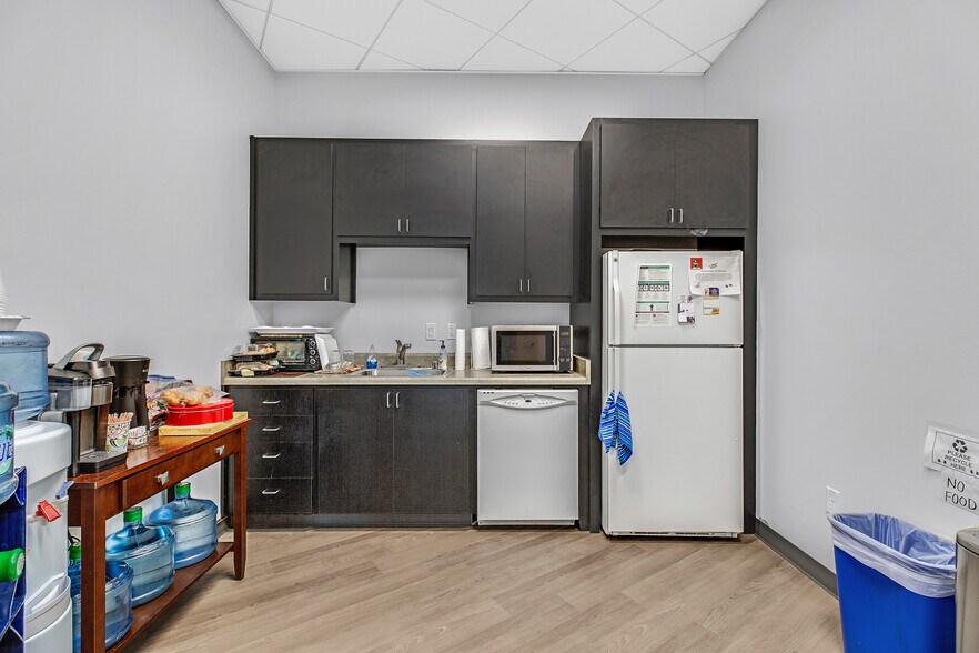 More Photos Of 41111 Mission Blvd, Fremont Office For Lease