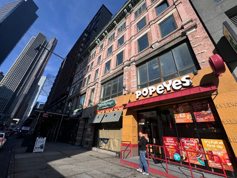 More Photos Of 21 Flatbush Ave, Brooklyn Office For Lease