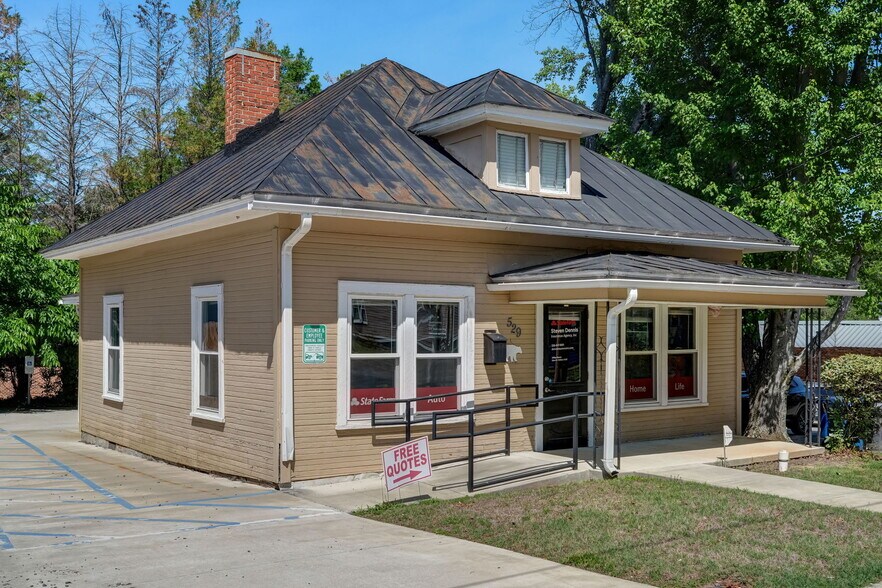 More Photos Of 529 Boyd St, Reidsville Office For Sale