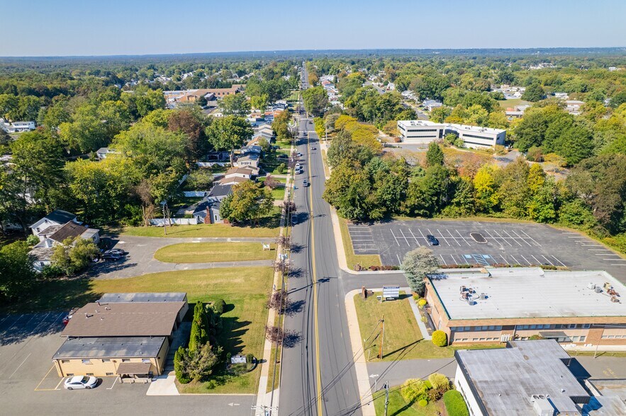 More Photos Of 28 Throckmorton Ln, Old Bridge Medical For Lease