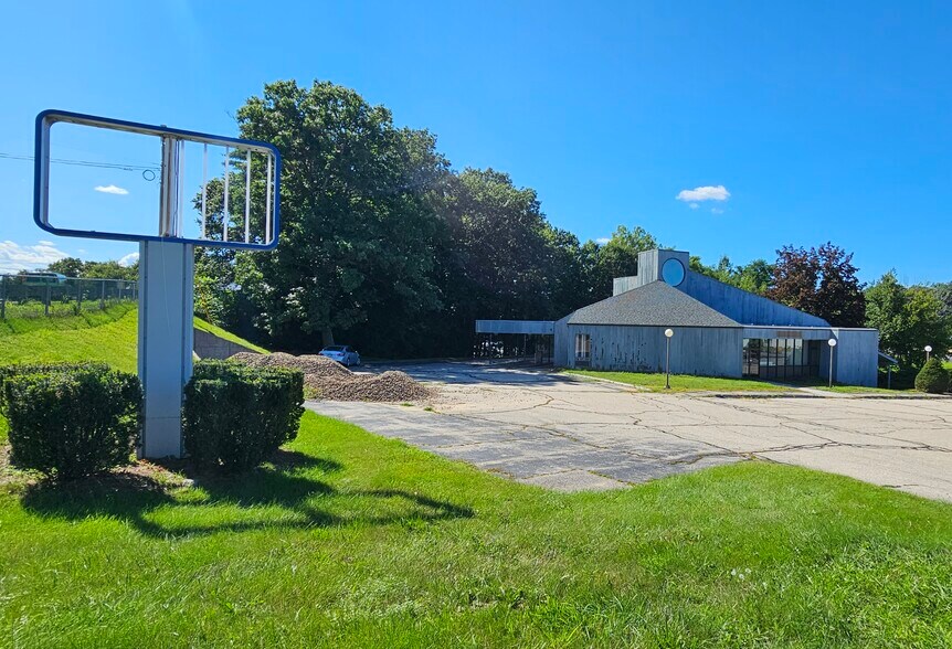 More Photos Of 9 Old State Rd, Belmont Bank For Sale