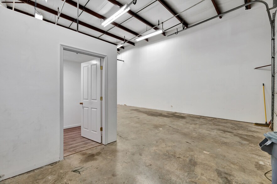 More Photos Of 73 Albe Dr, Newark Warehouse For Lease