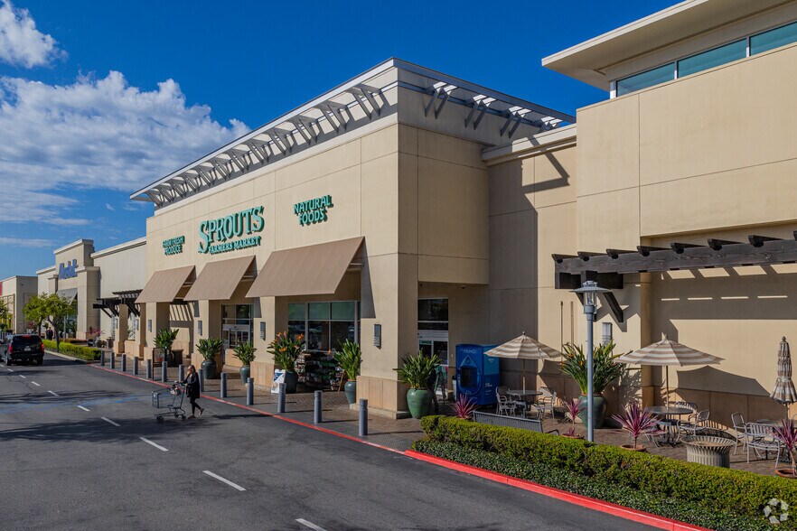 More Photos Of 12235 Seal Beach Blvd, Seal Beach Unknown For Lease