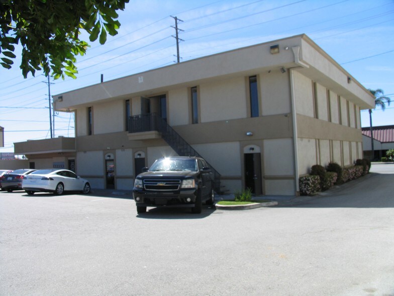 More Photos Of 1149-1163 N Tustin St, Orange General Retail For Lease