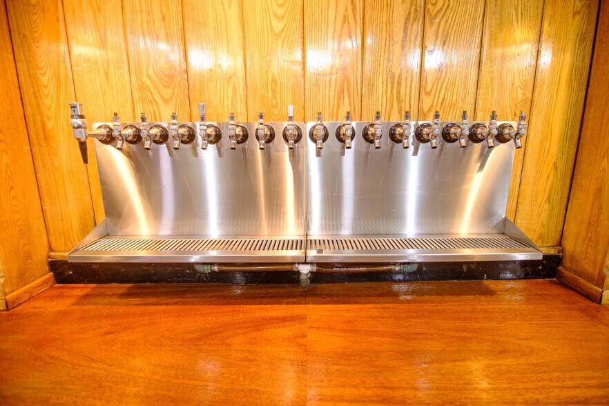 More Photos Of 8-10 E Hoosac St, Adams Restaurant For Sale