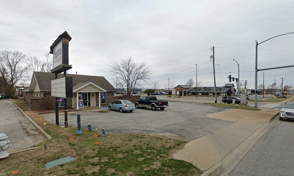 More Photos Of 2010 W Walnut Street, Rogers Land For Lease