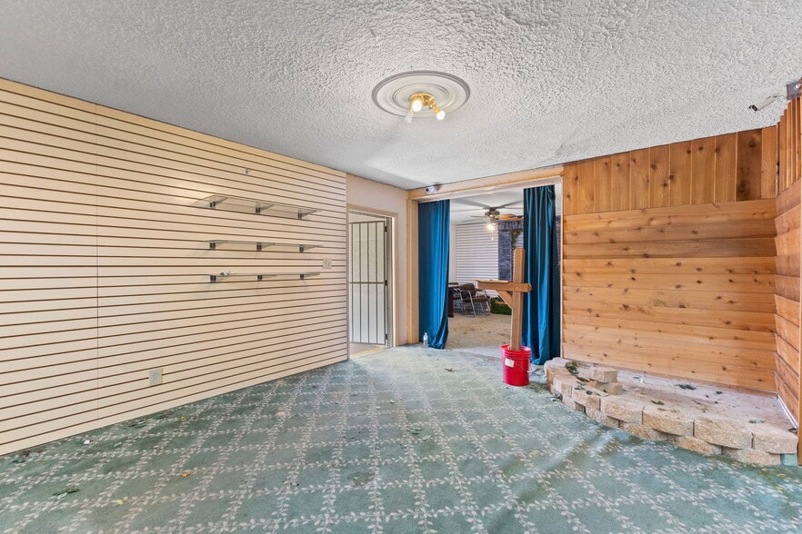 More Photos Of 5034 N Nebraska Ave, Tampa Freestanding For Sale