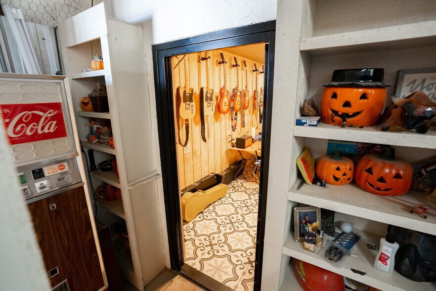 More Photos Of 5904 W Highway 80, Midland Warehouse For Sale