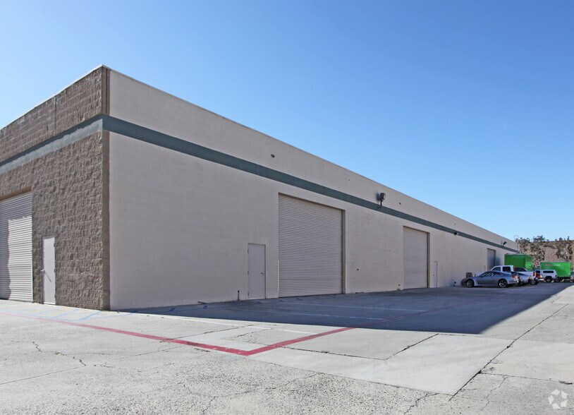 More Photos Of 929 Poinsettia Ave, Vista Unknown For Lease