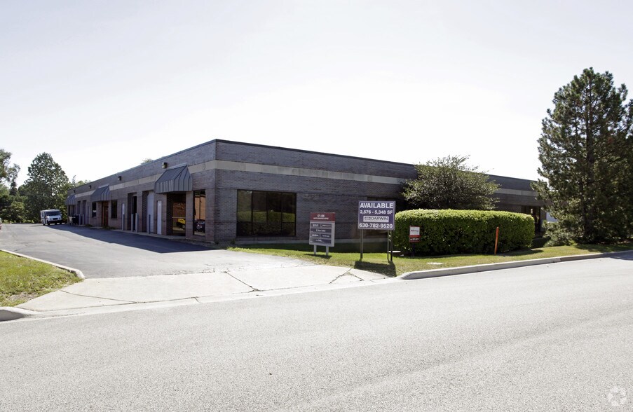 Primary Photo Of 587-591 N Edgewood Ave, Wood Dale Warehouse For Lease