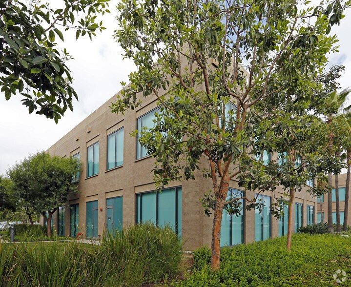 More Photos Of 9870 Research Dr, Irvine Coworking Space