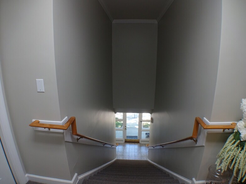 More Photos Of 5640 Six Forks Rd, Raleigh Office For Sale