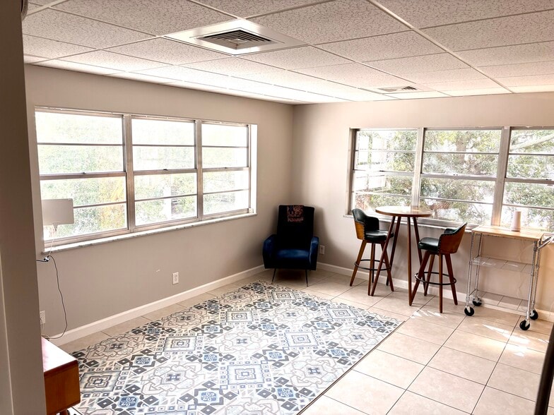 More Photos Of 218 S F St, Lake Worth Beach Warehouse For Sale