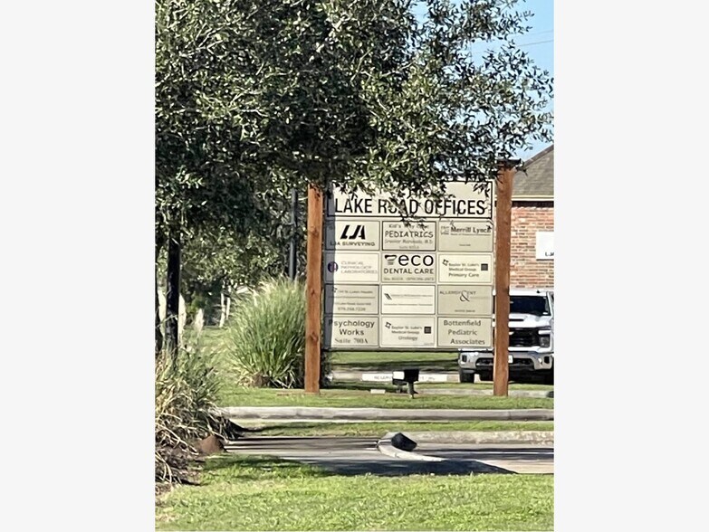 More Photos Of Lake Rd, Lake Jackson Land For Sale