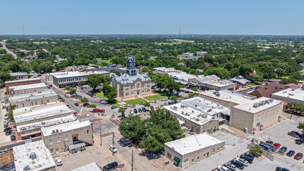 More Photos Of 111 S Houston St, Granbury Loft Creative Space For Sale