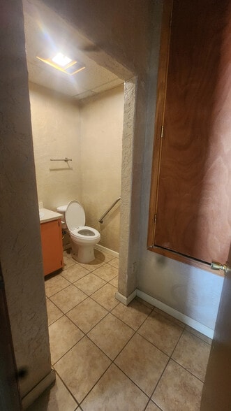 More Photos Of 1116 SW H Ave, Lawton Religious Facility For Sale