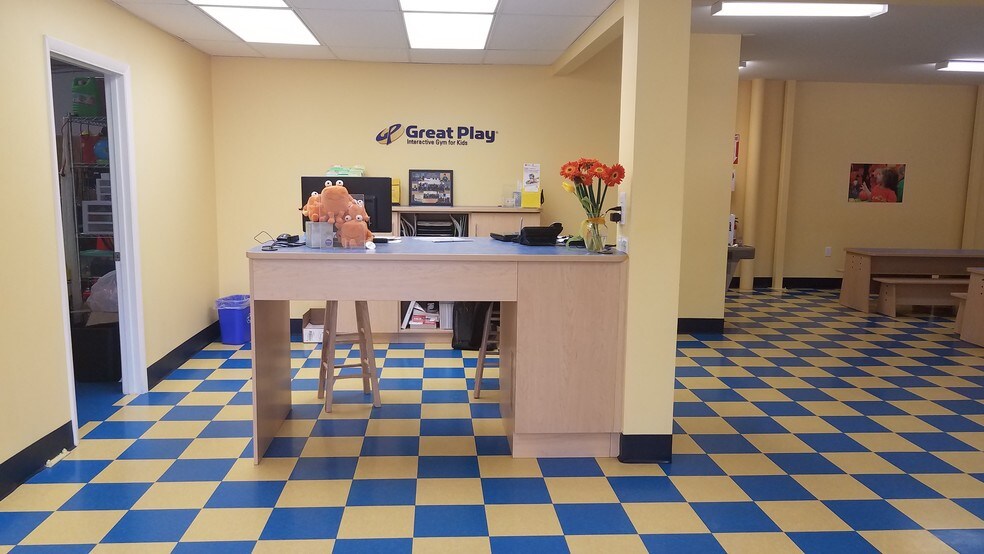 More Photos Of 160 Durham Ave, Metuchen Apartments For Lease