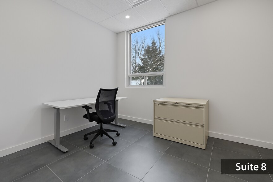 More Photos Of 10410 Boul Gouin O, Roxboro Office For Sale