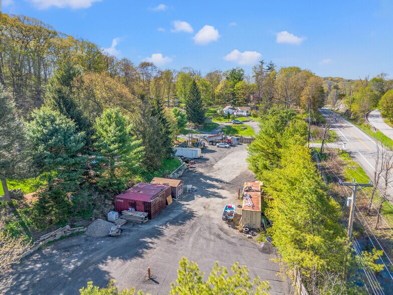 More Photos Of 5 Bertocchi Ln, Holmes Land For Lease