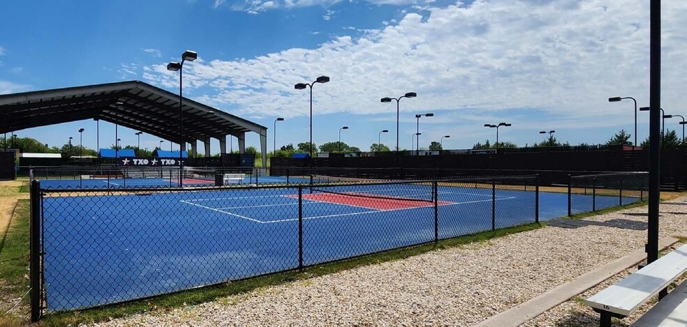 More Photos Of 5757 S State Highway 205, Rockwall Sports And Entertainment For Sale