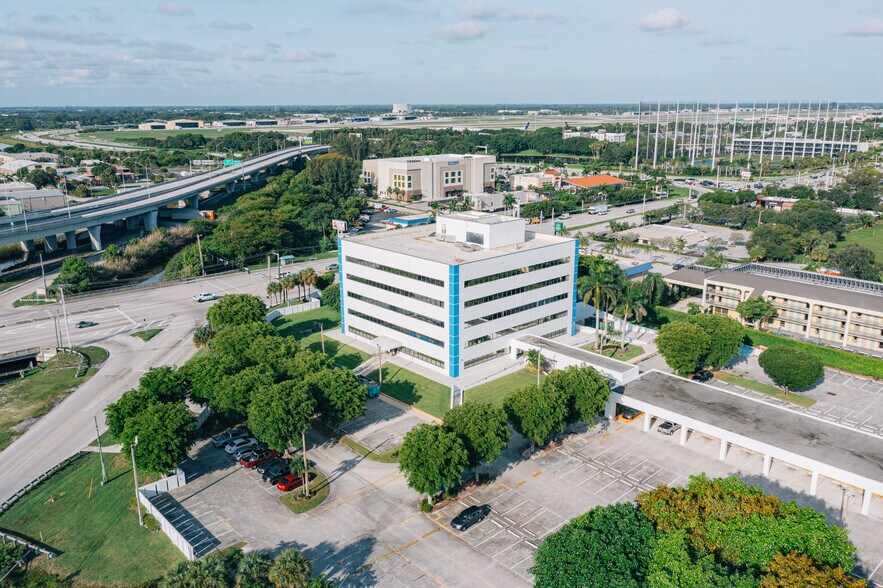 Primary Photo Of 1501 Belvedere Rd, West Palm Beach Office Residential For Lease