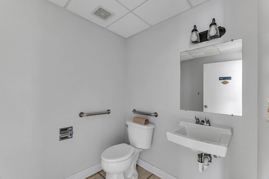 More Photos Of 14006 W Lake Rd, Vermilion Freestanding For Sale