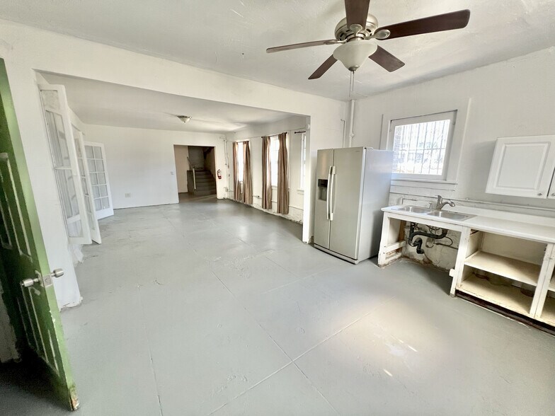 More Photos Of 606 E 6th St, Los Angeles Loft Creative Space For Lease