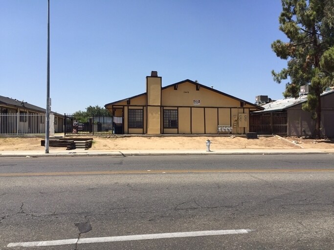 More Photos Of 3449 N Marks Ave, Fresno Apartments For Sale