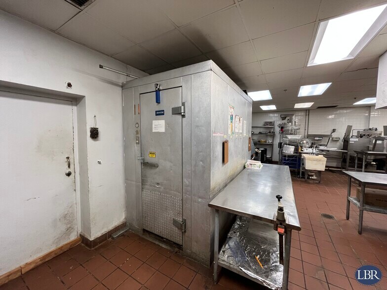 More Photos Of 5665 Cypress Gardens Blvd, Winter Haven Hotel For Lease