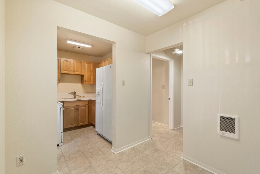 More Photos Of 6945 Imperial Ave, San Diego Storefront Retail Residential For Sale