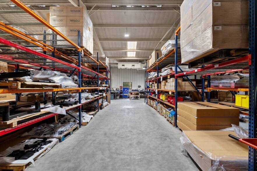 More Photos Of 101 John Kelly St, Burnet Industrial For Sale