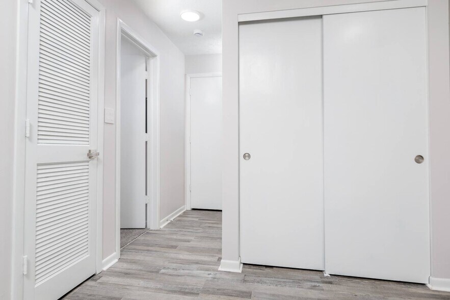 More Photos Of 4577 Olentangy River Rd, Columbus Apartments For Sale