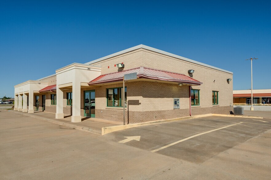 More Photos Of 2618 Old Iowa Park Rd, Wichita Falls Bank For Sale
