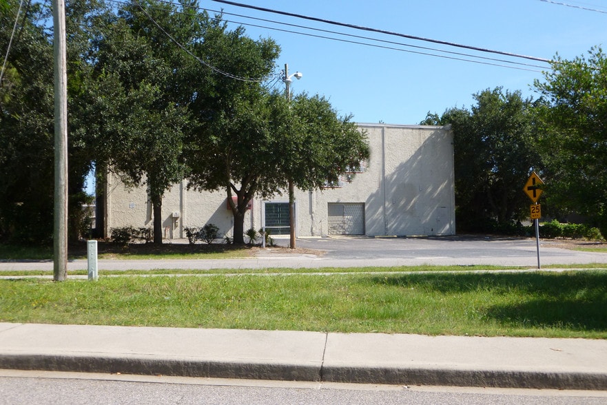 More Photos Of 604 Oak St, Myrtle Beach Warehouse For Sale