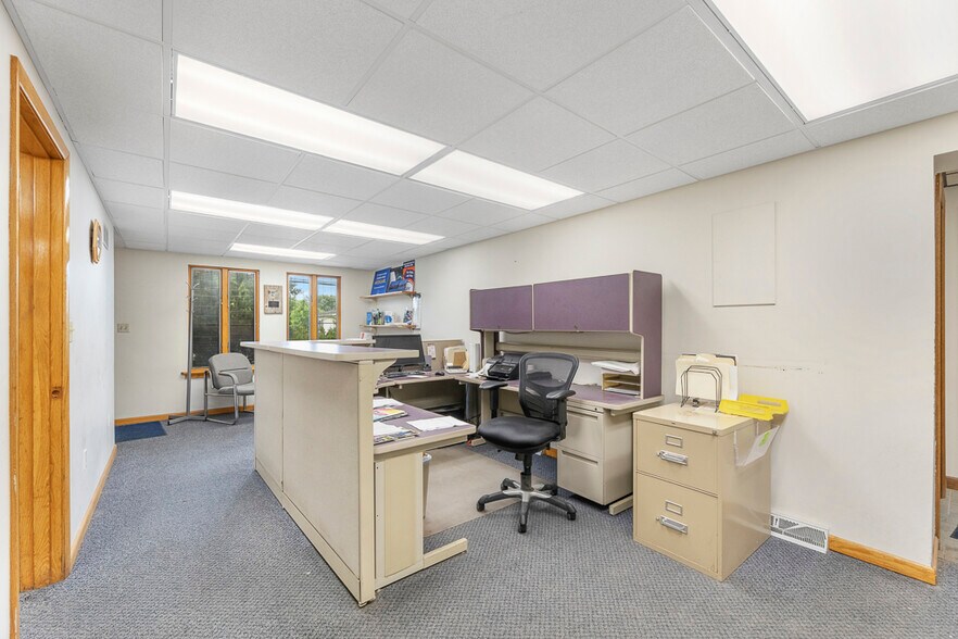 More Photos Of 14924 Beloit Snodes Rd, Beloit Manufacturing For Sale