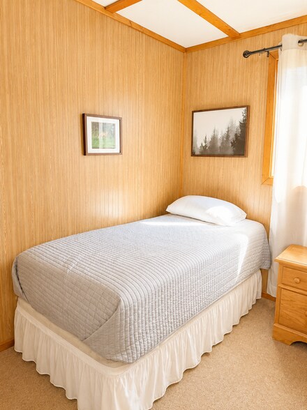 More Photos Of W17461 Norton Rd, Gould City Hotel For Sale