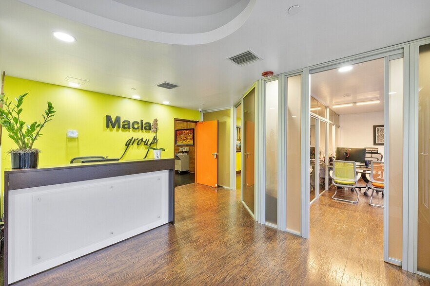 Primary Photo Of 11251 NW 20th St, Miami Showroom For Sale