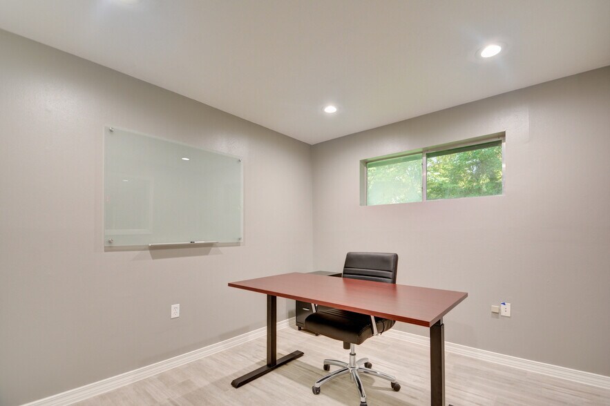 More Photos Of 26615 Oak Ridge Dr, The Woodlands Office For Lease