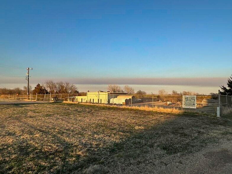 More Photos Of 17201 S Highway 81, Bison Warehouse For Sale