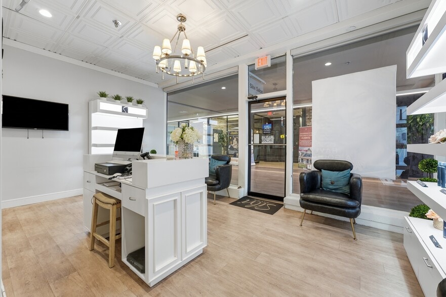 More Photos Of 785-819 Williams St, Longmeadow Storefront For Lease