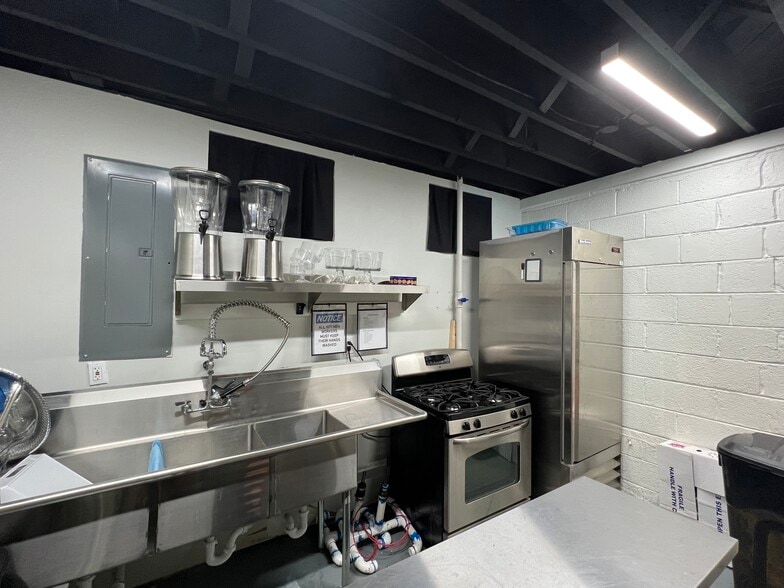 More Photos Of 18923 McCormick St, Detroit Religious Facility For Sale