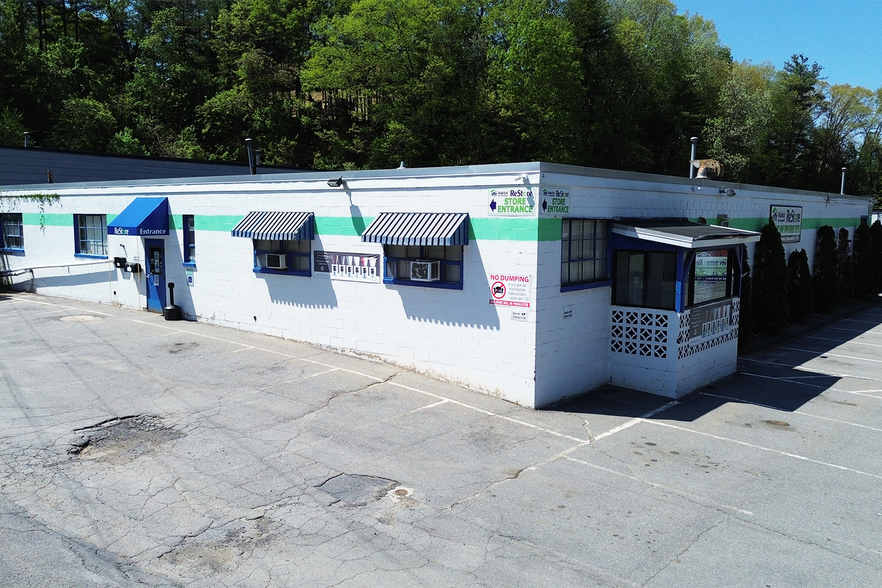More Photos Of 637 Lancaster St, Leominster Manufacturing For Lease